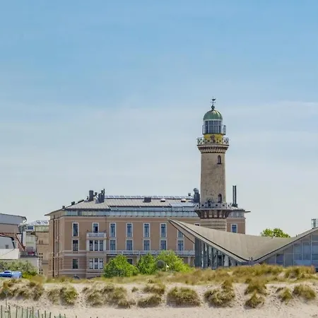 Leuchtturm, Ca 200m Z. * Rostock